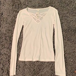 Cross over long sleeve